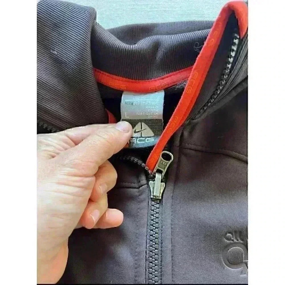 Nike ACG womens jacket - Picture 3 of 5